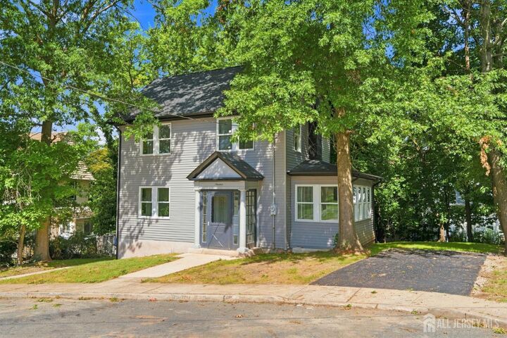 Property Photo:  19 N Adelaide Avenue N  NJ 08904 