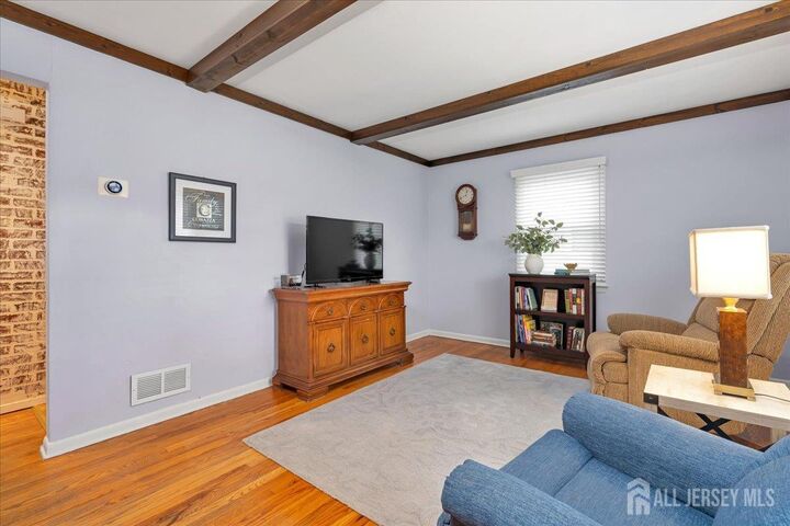 Property Photo:  16 Hawthorne Avenue 16  NJ 07067 