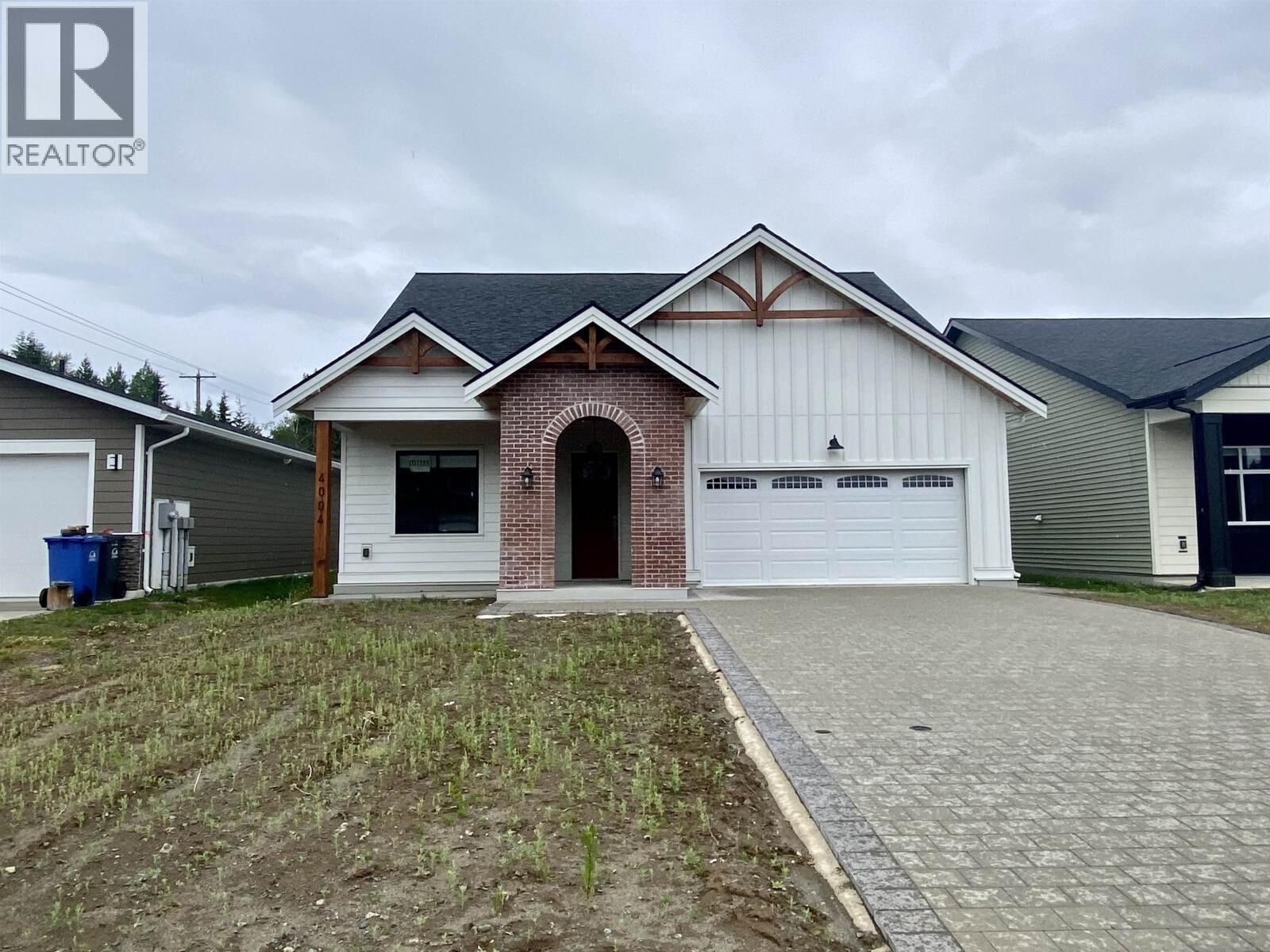 Property Photo:  4004 Nash Drive  BC V8G 0L3 
