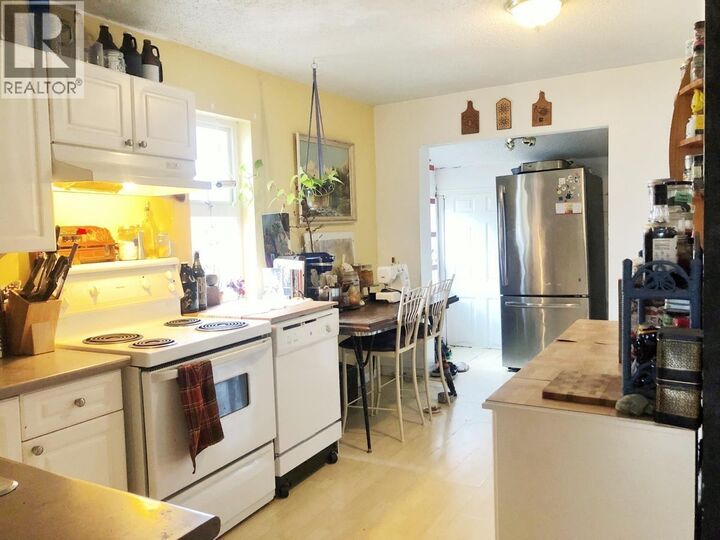 Property Photo: 417 East 17 Avenue BC V5V 1B2