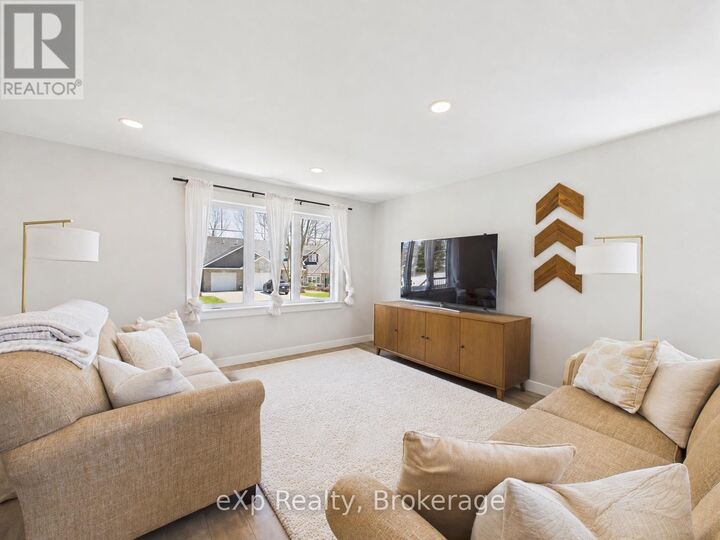 Property Photo:  966 Charles Street A Upper  ON N2Z 2C3 