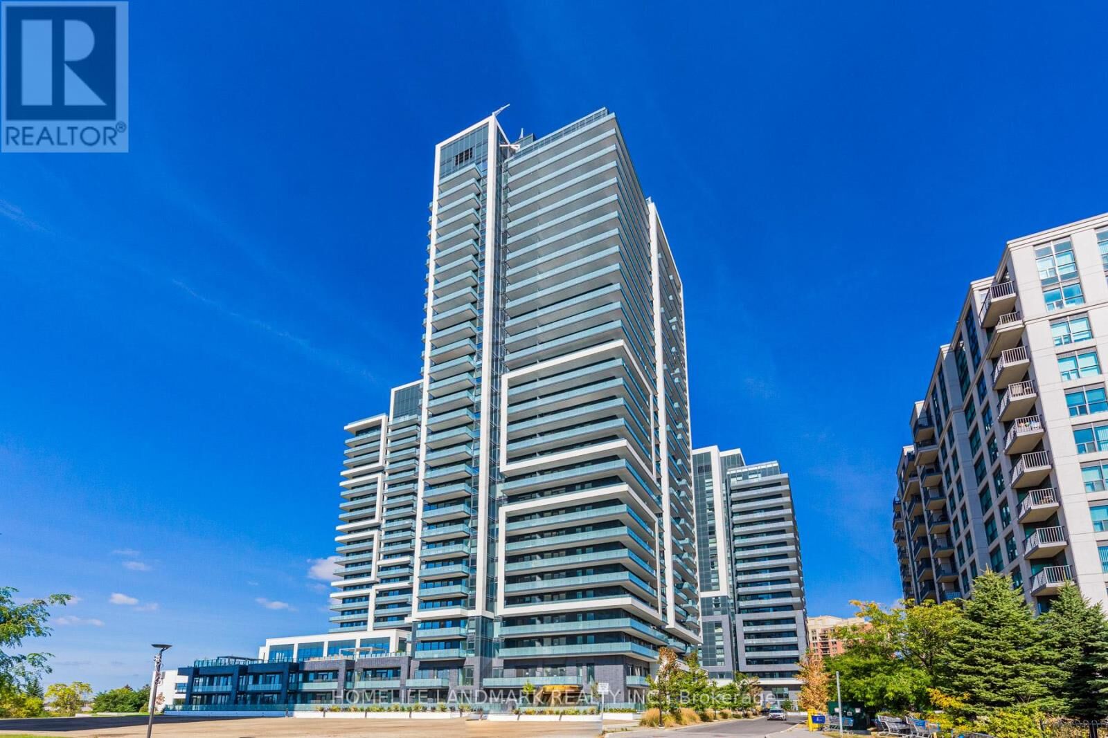 Property Photo: 105 Oneida Crescent 2305 ON L4B 0H6