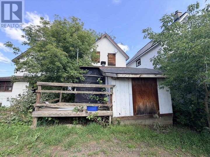 Property Photo:  733 Simpson Street  ON P7C 3K2 