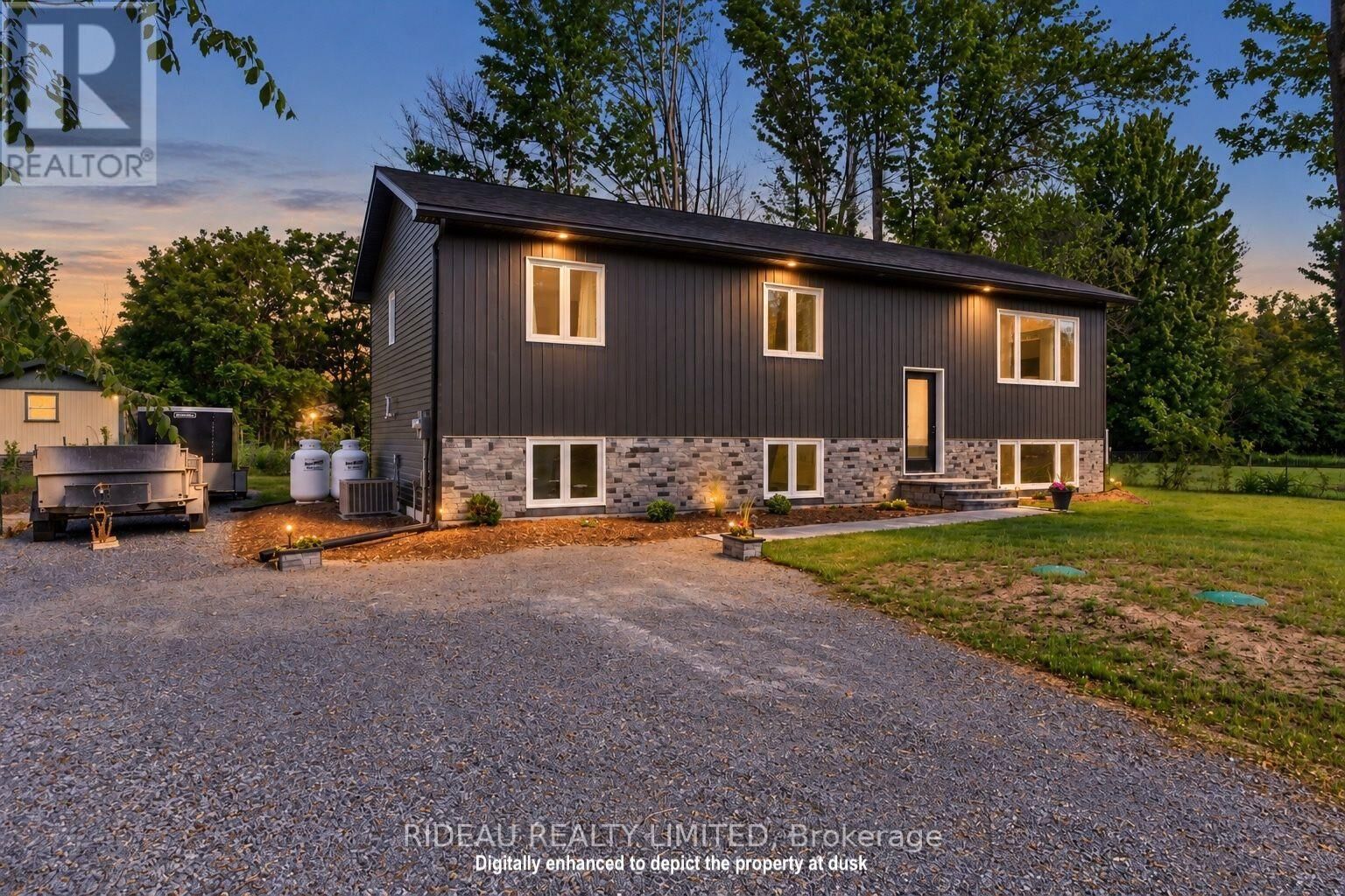 Property Photo:  7 Brock Street  ON K0G 1P0 