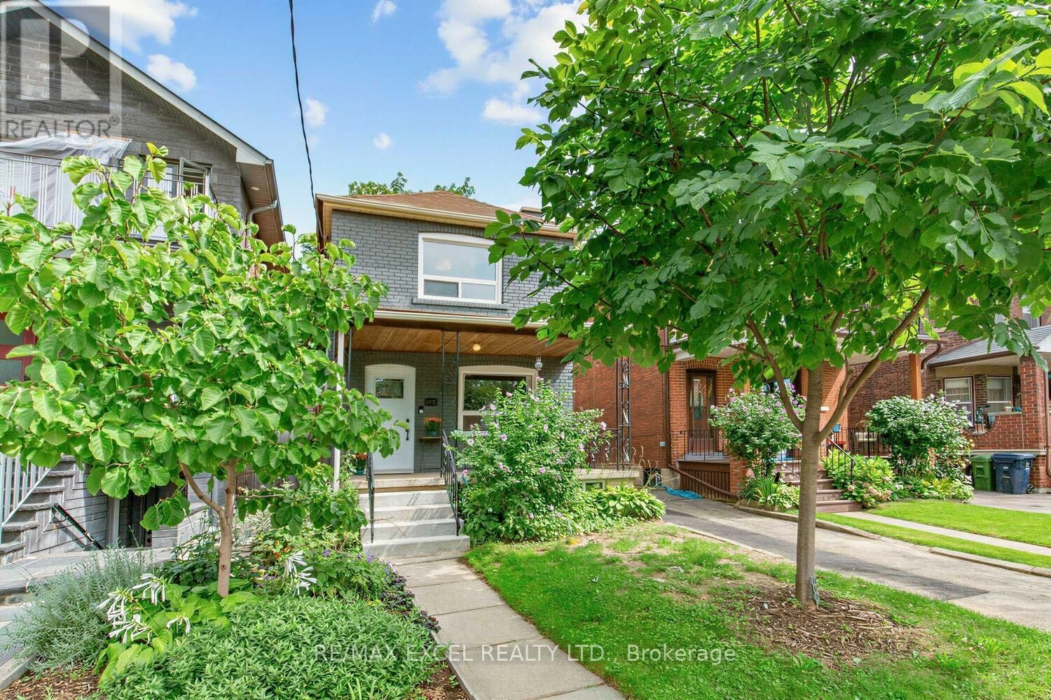 Property Photo:  165 Winona Drive  ON M6G 3T1 
