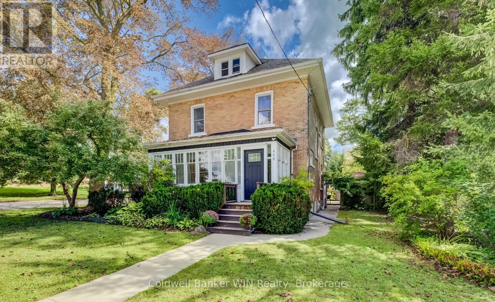 Property Photo: 420 Parkside Drive ON N0G 2L3