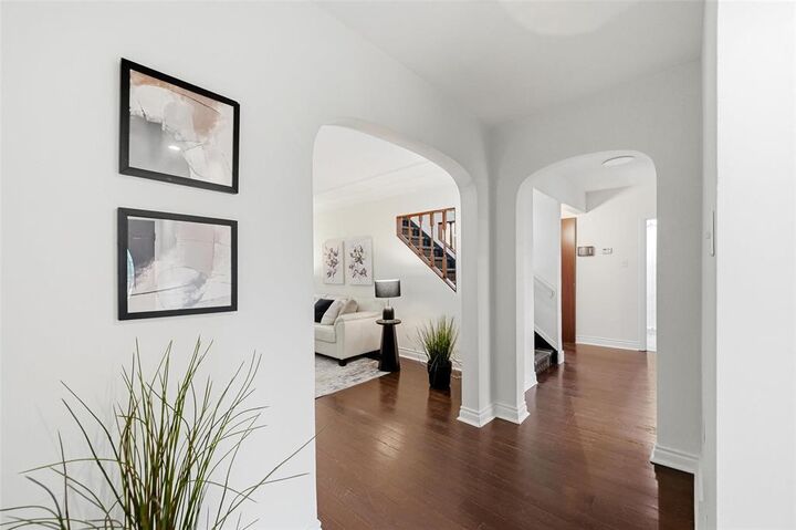 Property Photo: 97 Kingston Row MB R2M 0S7