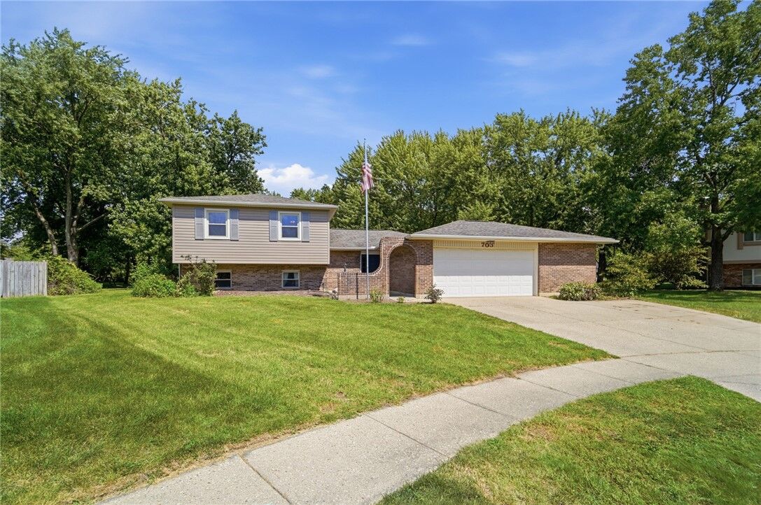 Property Photo: 703 Bay Brooke Court OH 45377