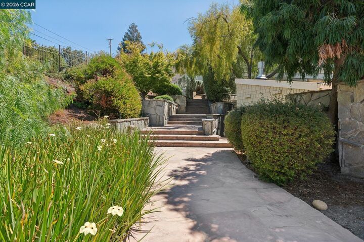 Property Photo: 660 La Casa Via CA 94598