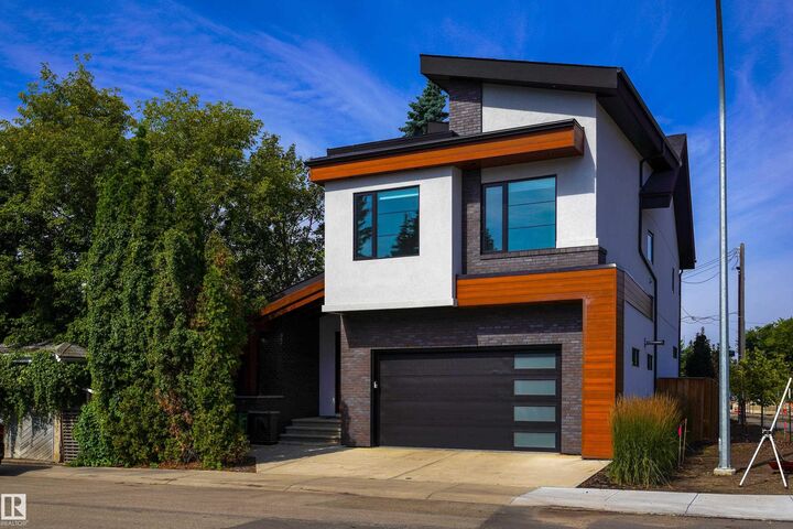 Property Photo:  12819 Woodbend Place NW  AB T5N 3V3 