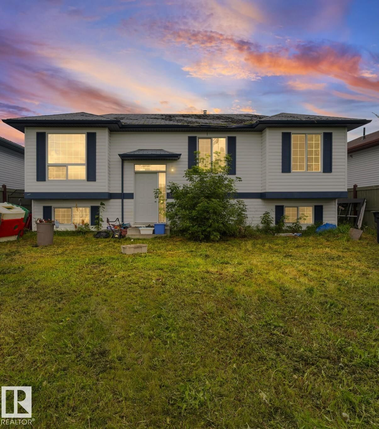Property Photo:  34 Spruce Meadow Lane  AB T0A 0K0 
