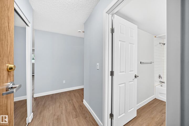 Property Photo:  11511 130 Street NW 101  AB T5M 4B3 