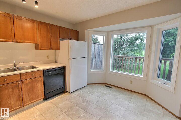 Property Photo:  5 Aberdeen Way 122  AB T7Z 1N1 