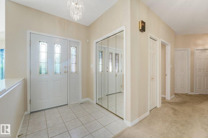 Photo de la propriété:  61 Estate Crescent  AB T8N 5X2 