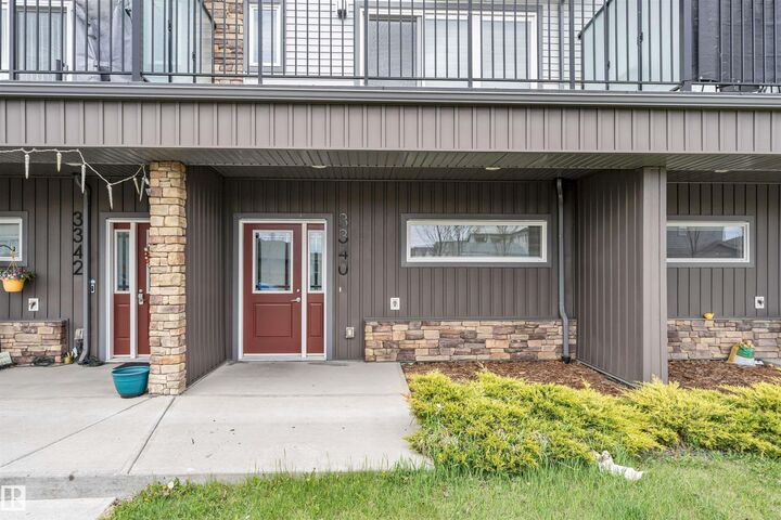 Property Photo:  3340 15A Avenue NW  AB T6T 0Y1 