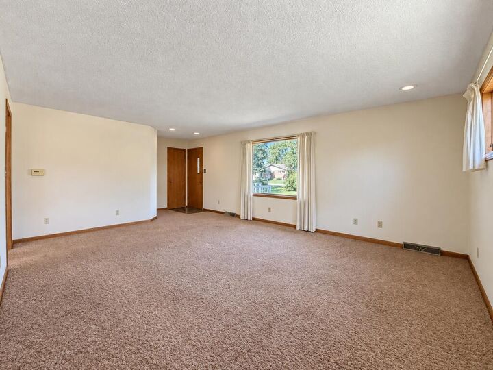 Property Photo: 3213 5th Ave N IA 50501