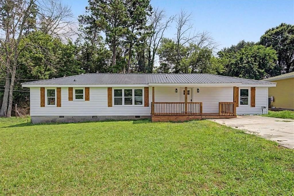 Property Photo: 54 Glenwood School Road GA 30165