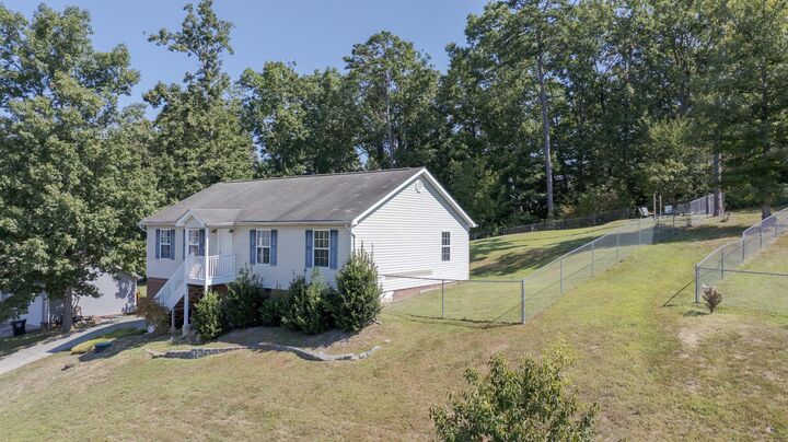 Property Photo: 13215 Emerald Creek Circle TN 37379