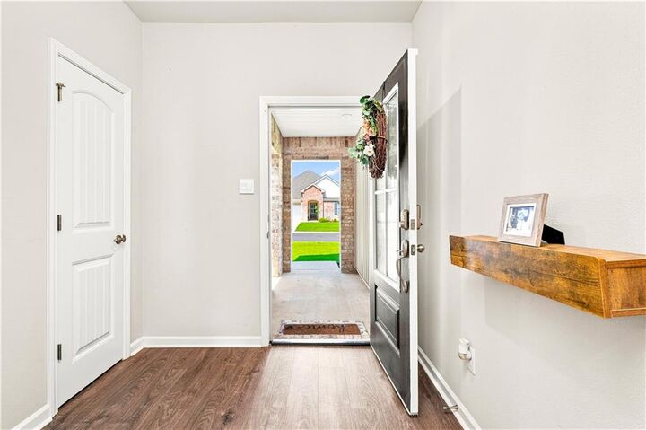 Property Photo: 7030 Bexley Court LA 71303