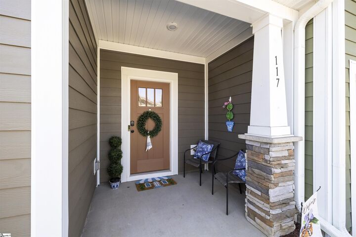 Property Photo:  117 Shager Place  SC 29690 