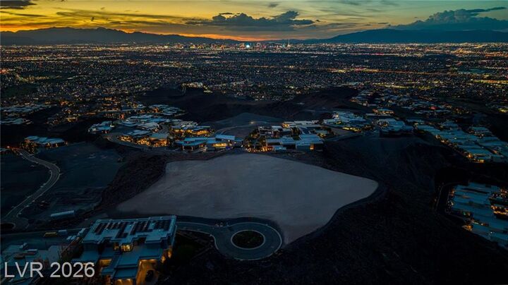 Property Photo:  2 Epic View Court  NV 89012 