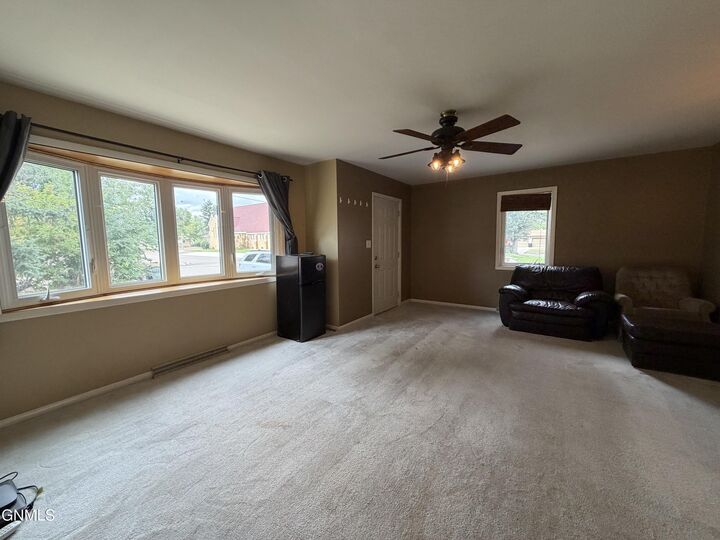 Property Photo: 218 3rd Avenue NW ND 58545