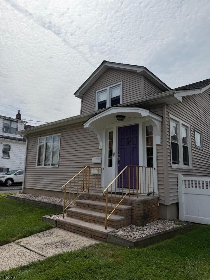 Property Photo:  91 Van Pelt Pl  NJ 07424 