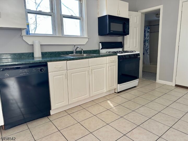 Property Photo:  408 S Elmer St  NJ 07090 
