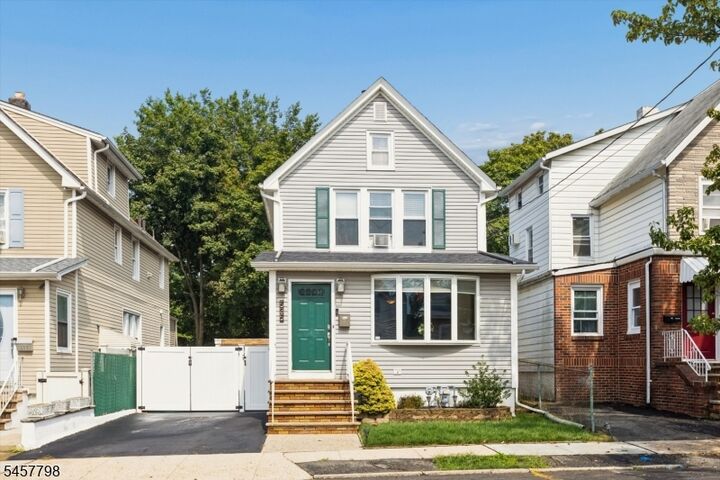 Property Photo:  535 Freeman St  NJ 07071 