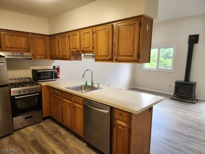 Property Photo:  5 Red Lodge Dr Unit 6  NJ 07462 