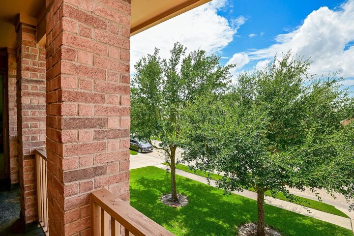 Property Photo:  11207 Burmese Lane  TX 77478 