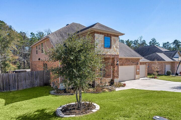 Property Photo:  2007 Brookmont Drive  TX 77301 