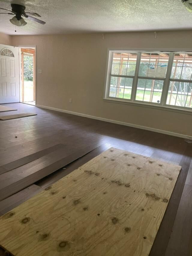 Property Photo:  5008 Meeks Drive  TX 77632 