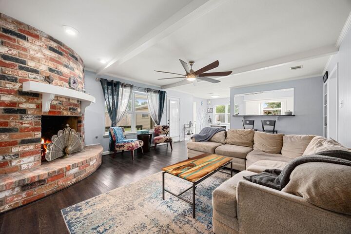 Property Photo:  2507 Kevin Lane  TX 77043 