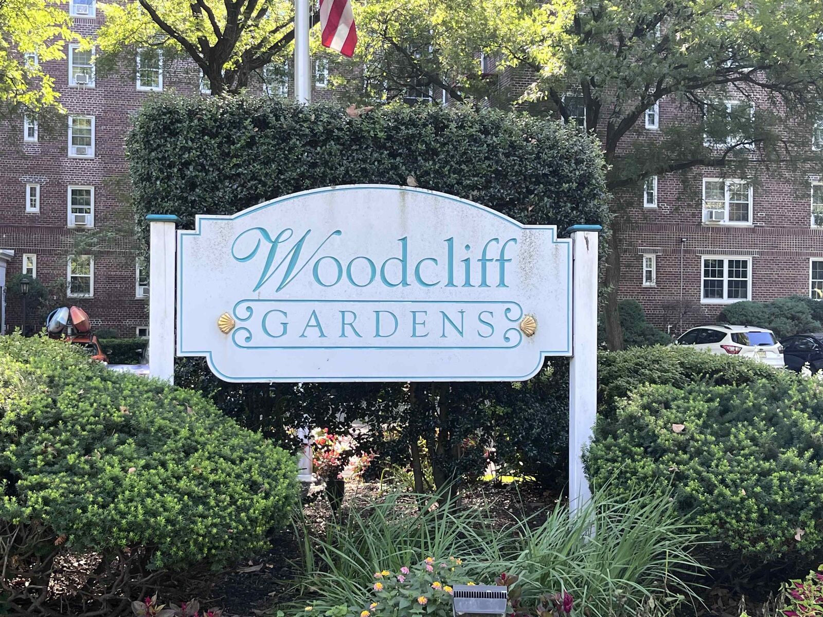 Property Photo: 8400 John F Kennedy Blvd 4B NJ 07047
