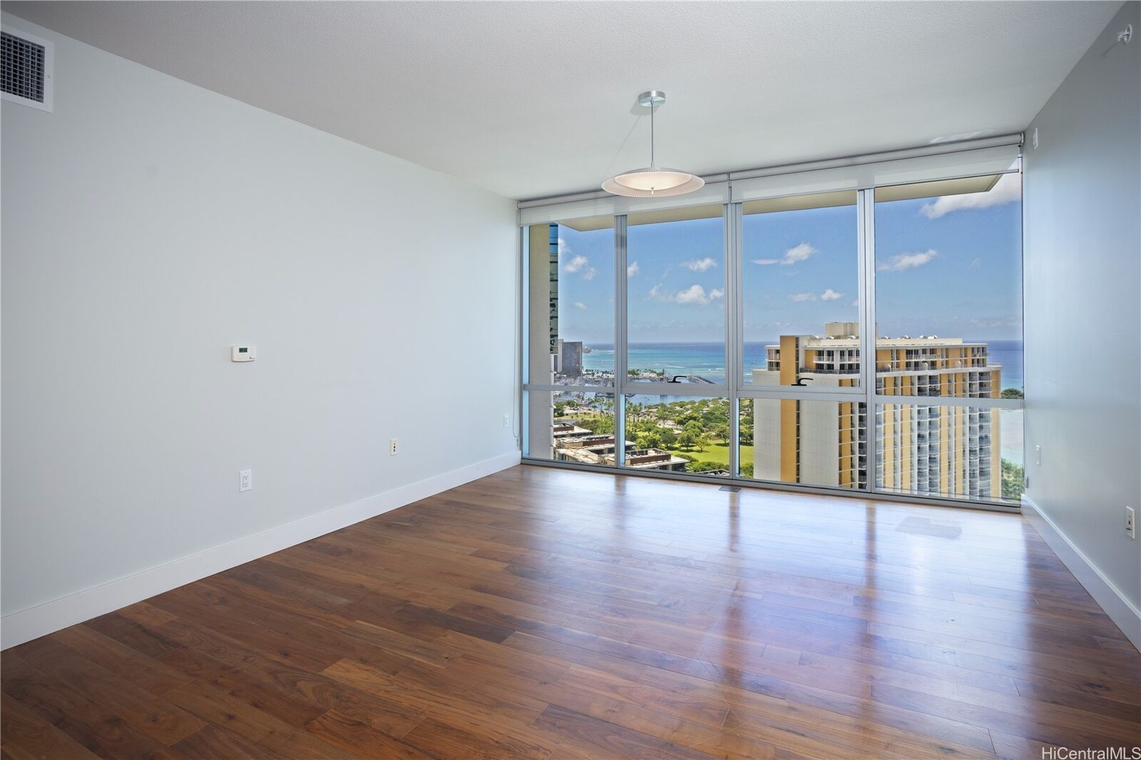 Property Photo: 1189 Waimanu Street 3202 HI 96814