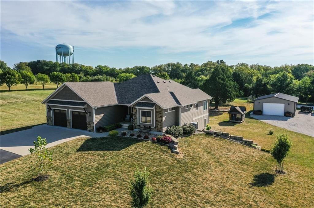 Property Photo: 26009 S Summit Road MO 64701