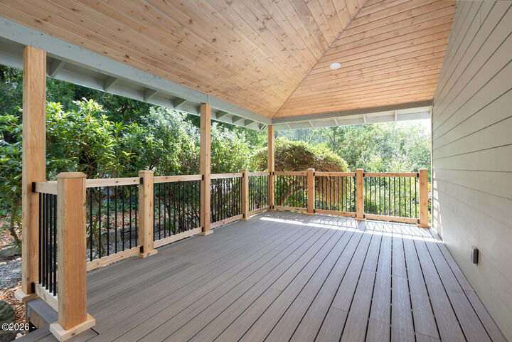 Property Photo: 5955 Balboa Avenue OR 97367