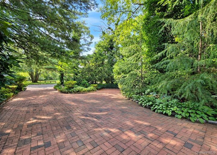 Property Photo:  259 Astor Drive  NY 11782 
