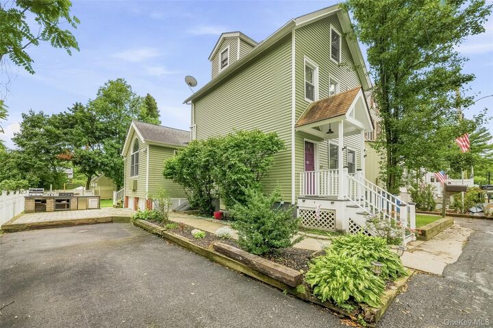 Property Photo:  38 Union Street  NY 10510 