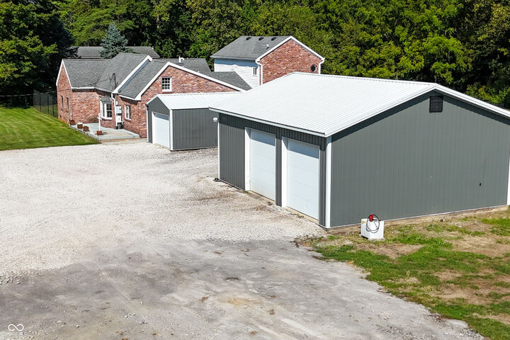 Property Photo:  1196 E County Road 500 N  IN 46122 