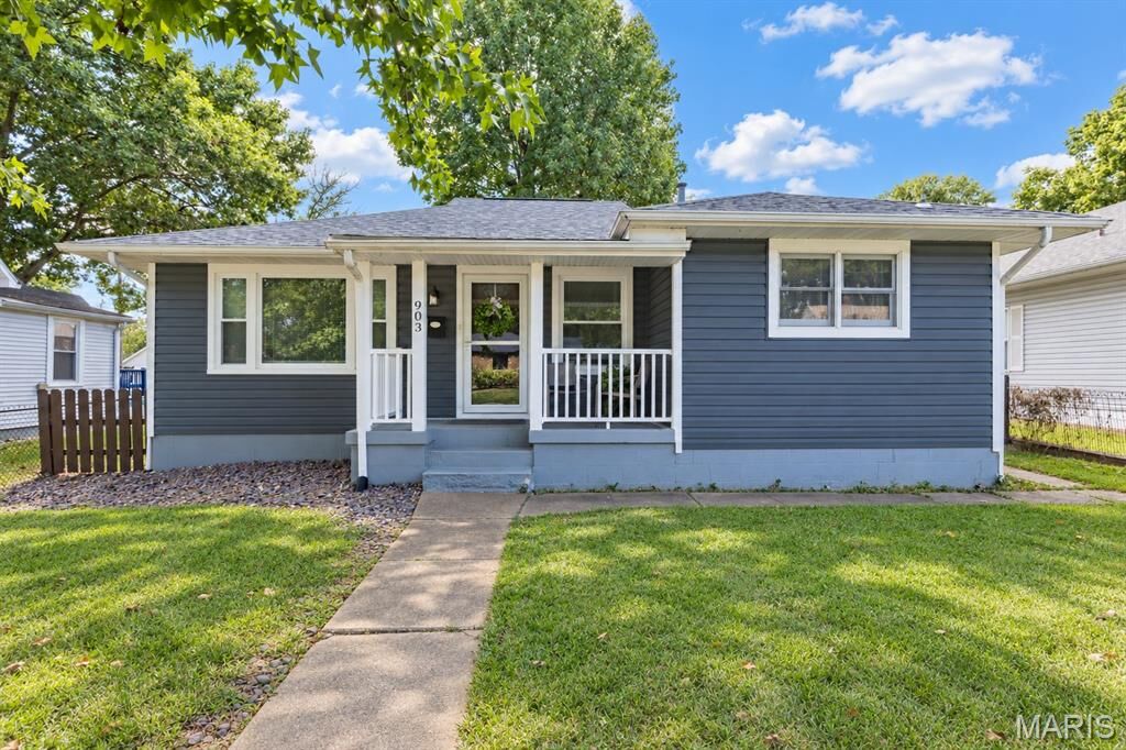 Property Photo:  903 Mississippi Avenue  MO 63019 