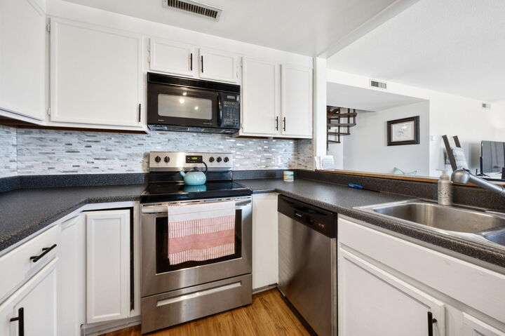 Property Photo:  1633 N Prospect Ave  WI 53202 