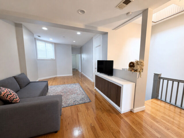 Property Photo:  115 S Paulina Street 3  IL 60612 