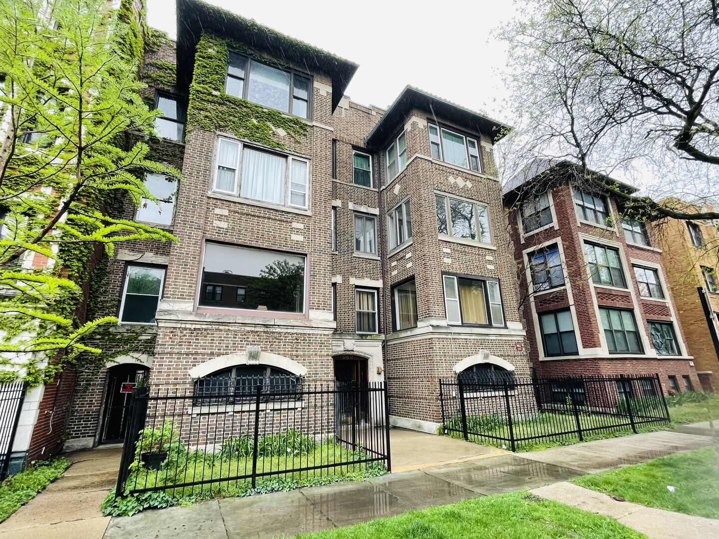 Property Photo:  5117 S University Avenue 2B  IL 60615 