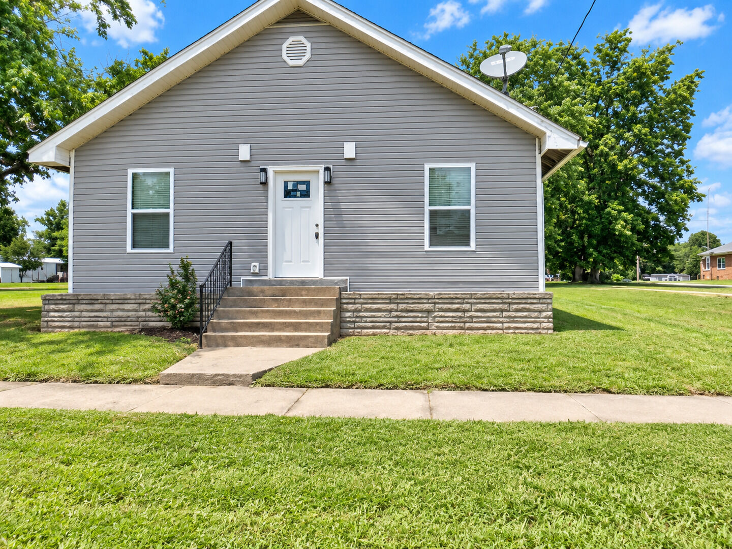 Property Photo: 603 Union Avenue IL 62927