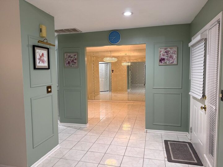 Property Photo: 1541 Stevens Drive IL 60173