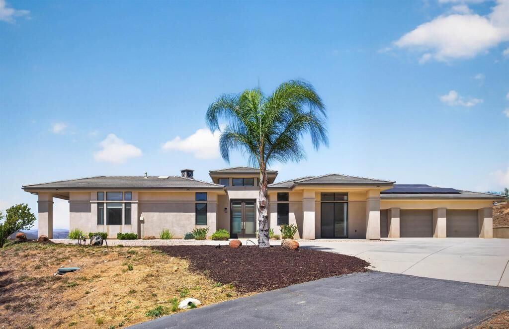 Property Photo:  11888 Rancho Heights Rd  CA 92059 
