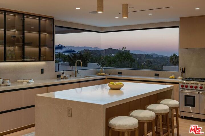 Property Photo:  8636 Edwin Drive  CA 90046 