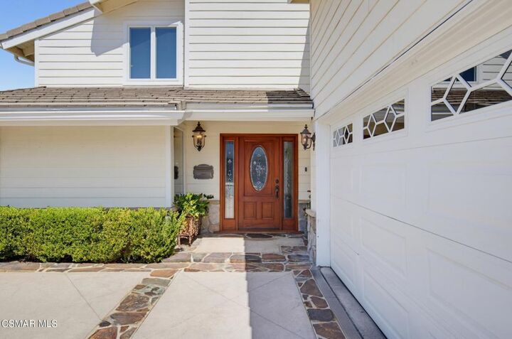 Property Photo: 3927 Fairbreeze Circle CA 91361